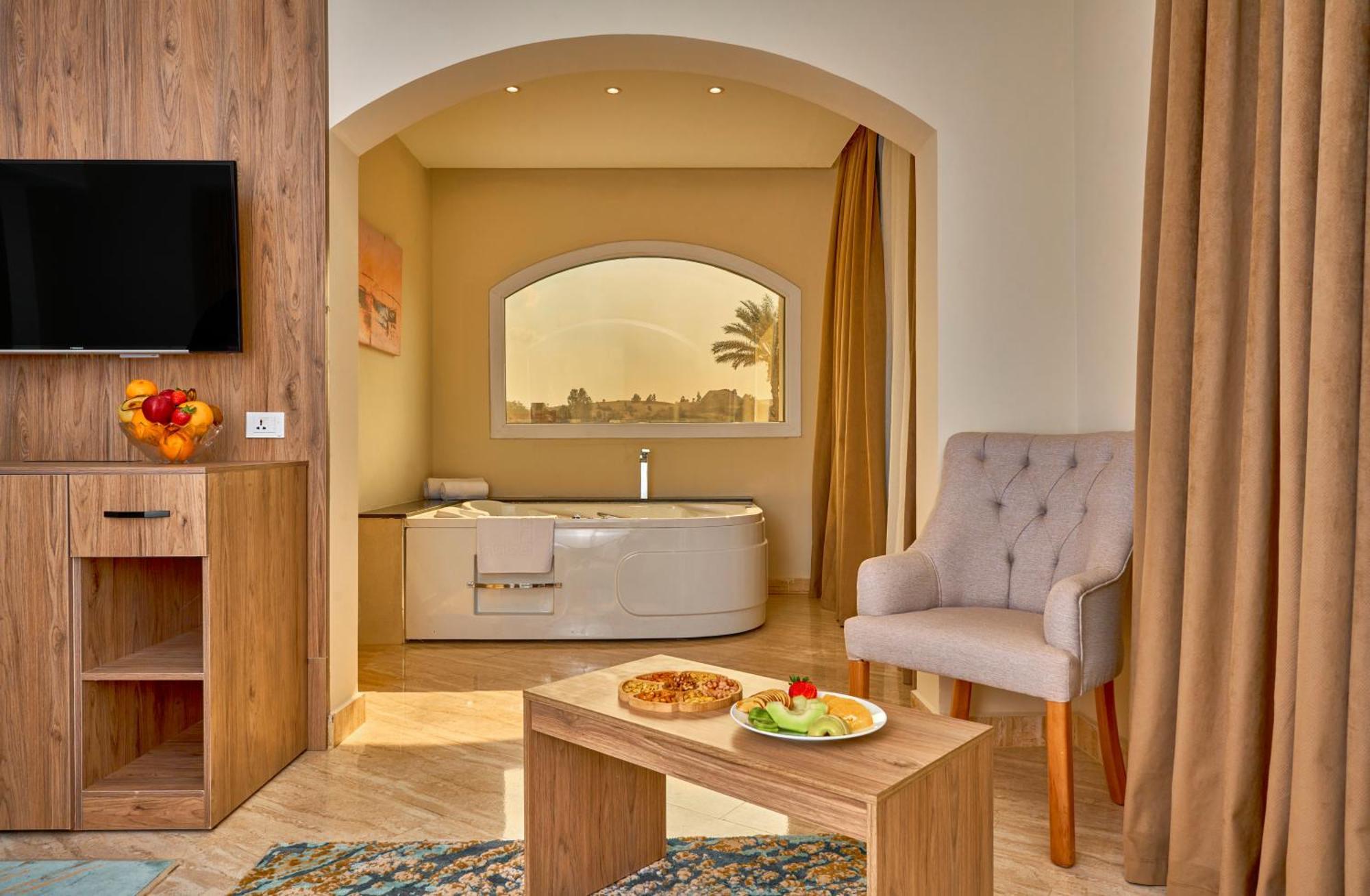 Soul Pyramids View Hotel Kafrat al Jabal ภายนอก รูปภาพ